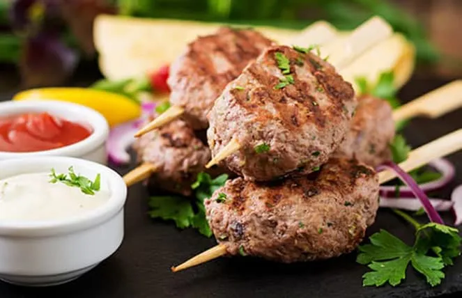 Grillspezialitäten im Restaurant Troja Celle